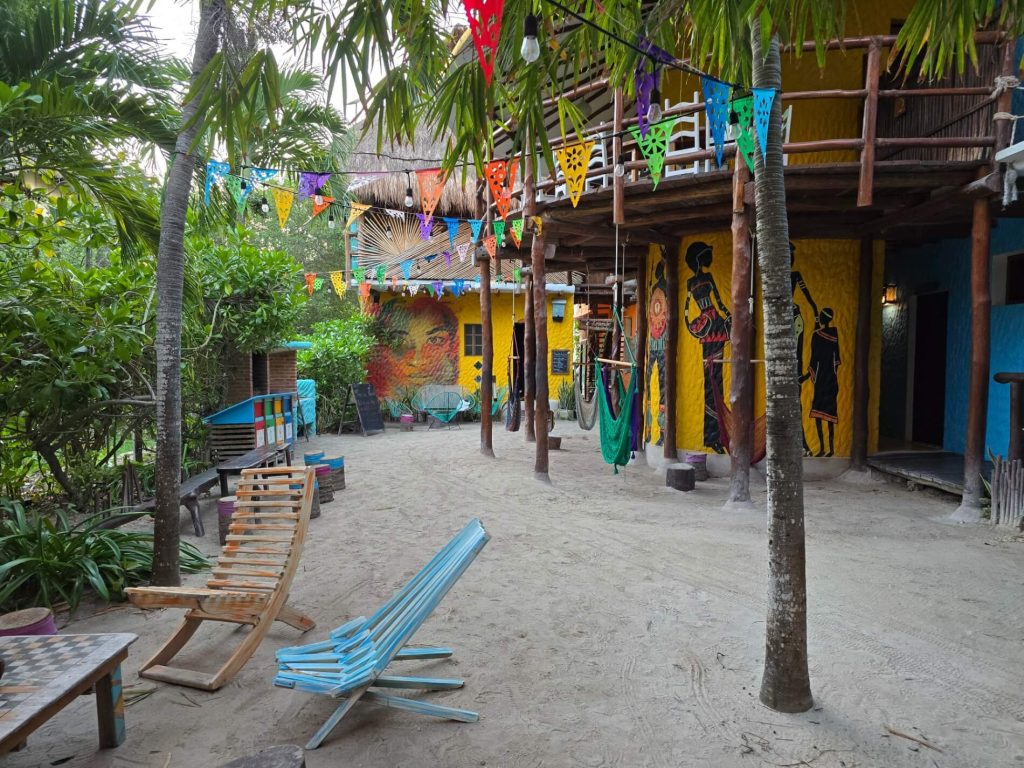 Leuke hotels Isla Holbox: Tribu hostel.